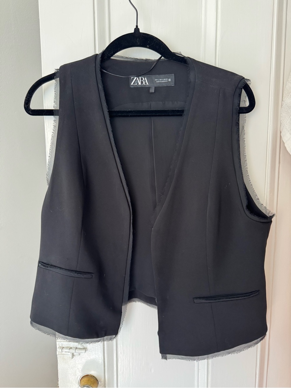 Zara Black Tailored Sleeveless Vest Size L - Like New, Never Worn